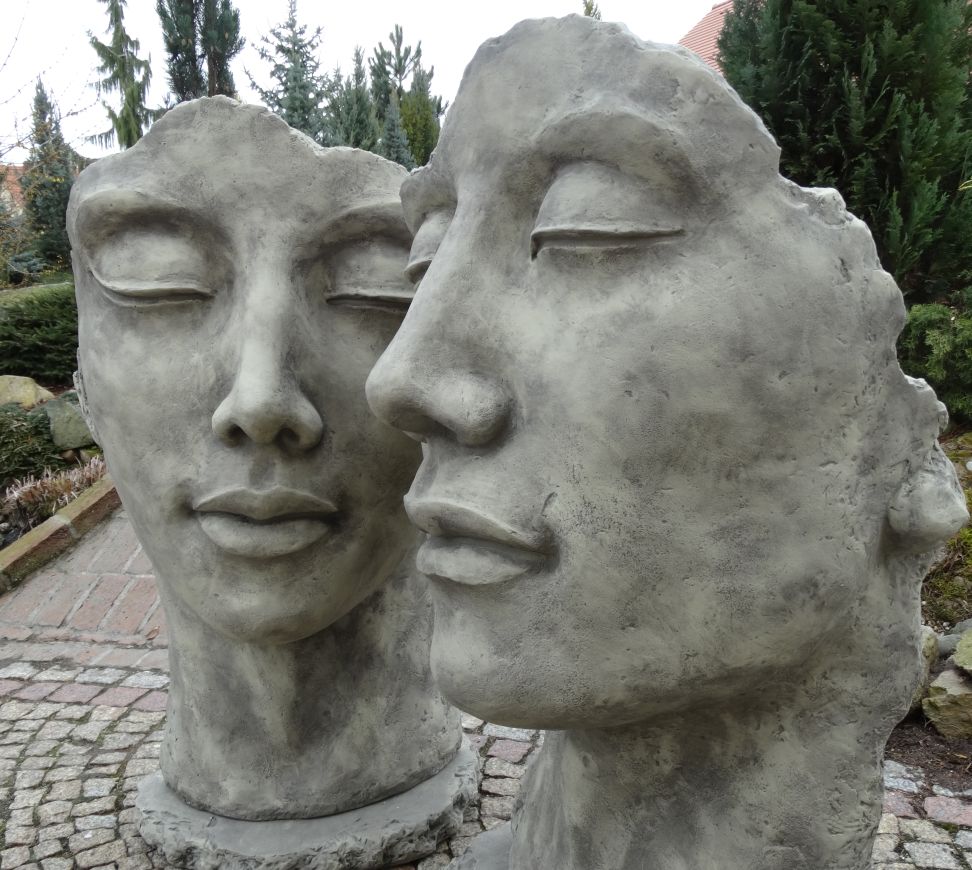 beton-bste-gesicht-fraumann-garten-skulptur-portrait-outdoor-gro(1)