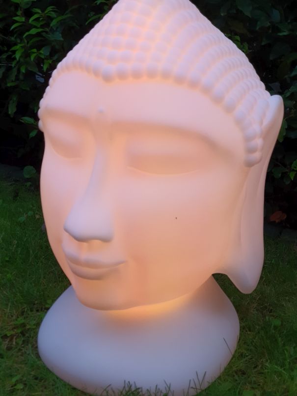 buddha-leuchte-gartenlampe-zen-goa-led-wei-rgb3-web