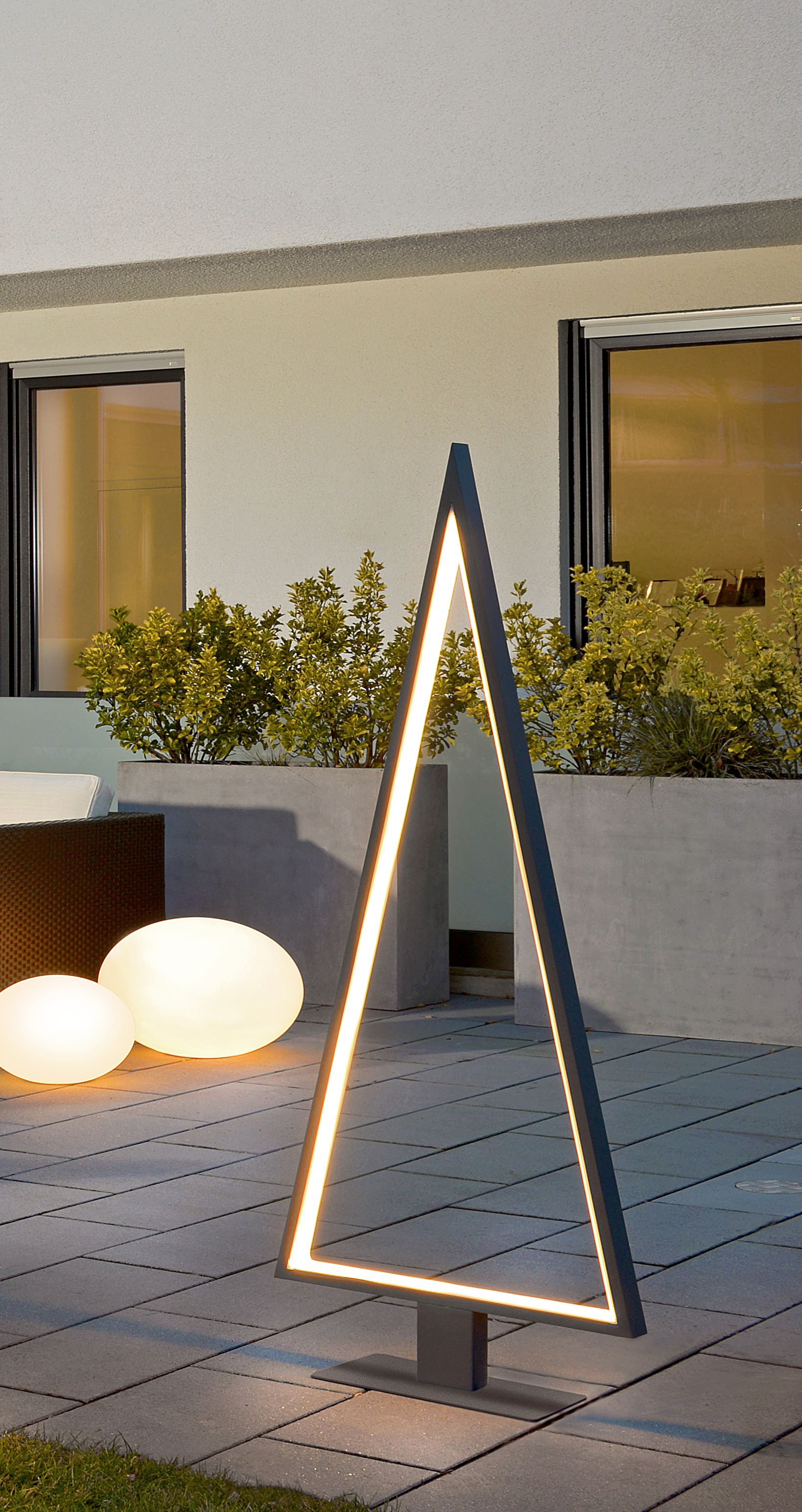 Moderne LED-Outdoor-Leuchte Tannenbaum