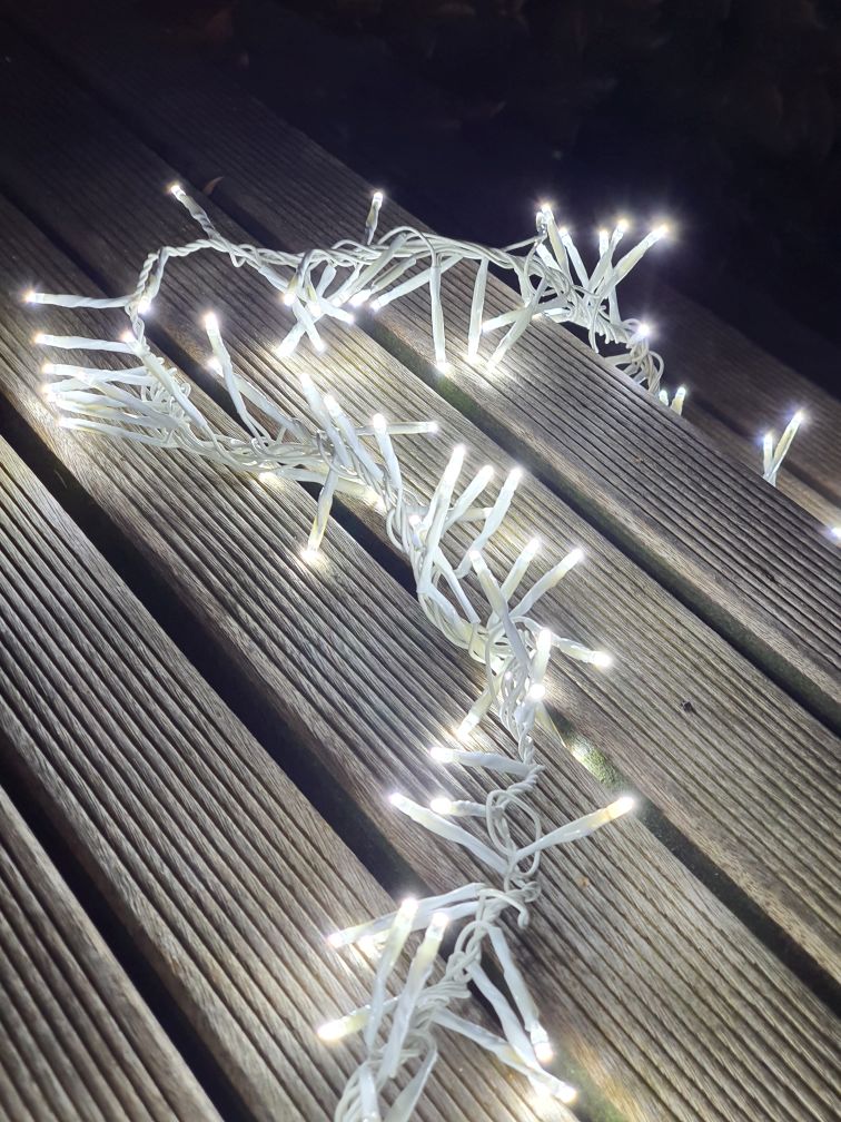 Outdoor-LED-Lichterkette weißes Kabel, 480 LEDs, 3m